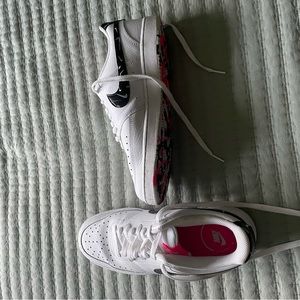 Casual athletic shoes